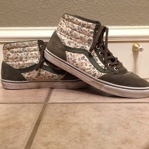 Hunter green floral vans size 11